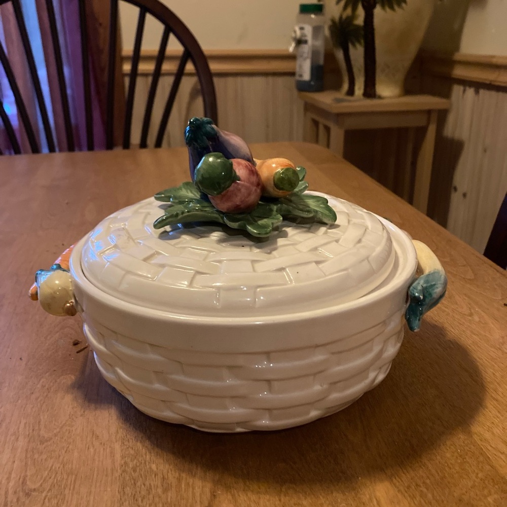 Fritz & Floyd vegetable themed ceramic soup tureen